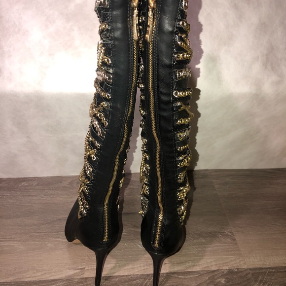 Zigi Girl Black Gold Chain Back Zip 4.5” Heel TALA Rocker boots New - Picture 8 of 10